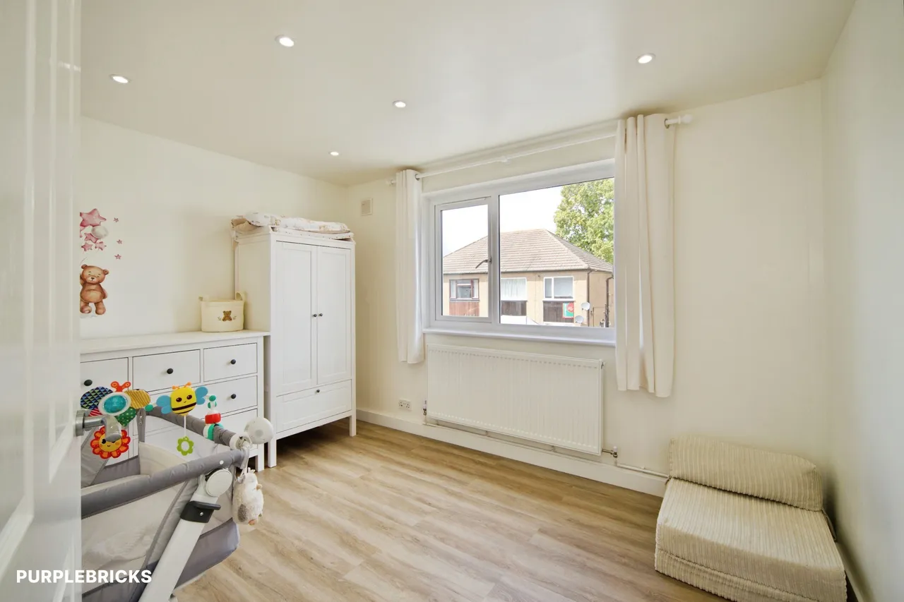 Queens Park Road, Romford, RM3, photo 21