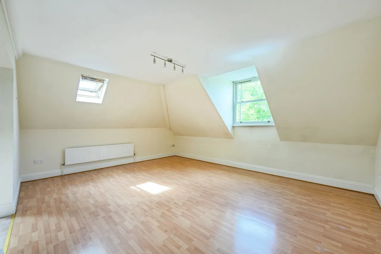Ladbroke Road, Redhill, RH1, photo 4