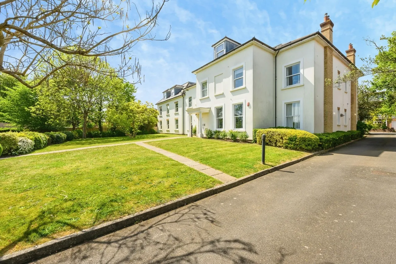 Ladbroke Road, Redhill, RH1, photo 9