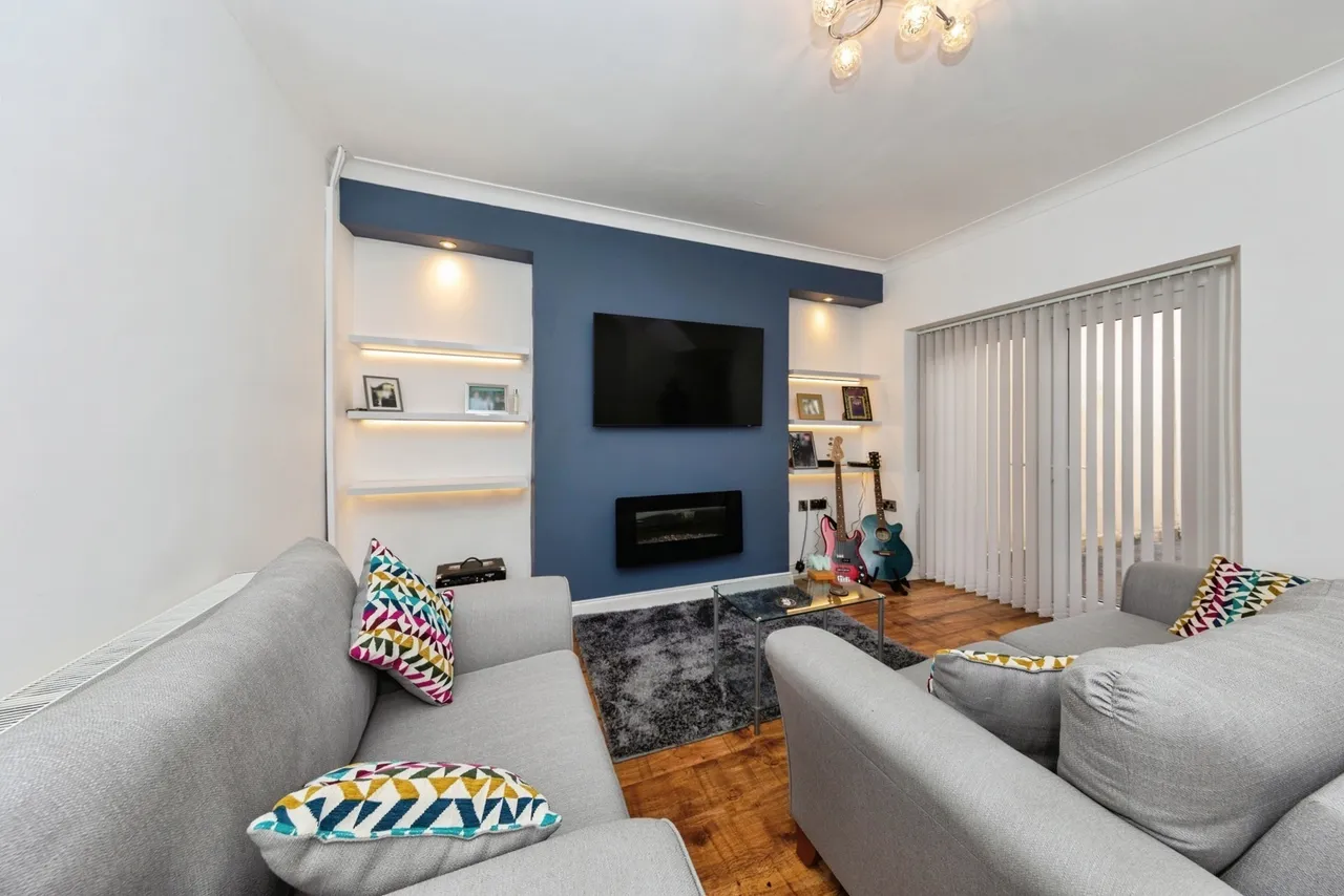 Downing Street, Llanelli, SA15, photo 2