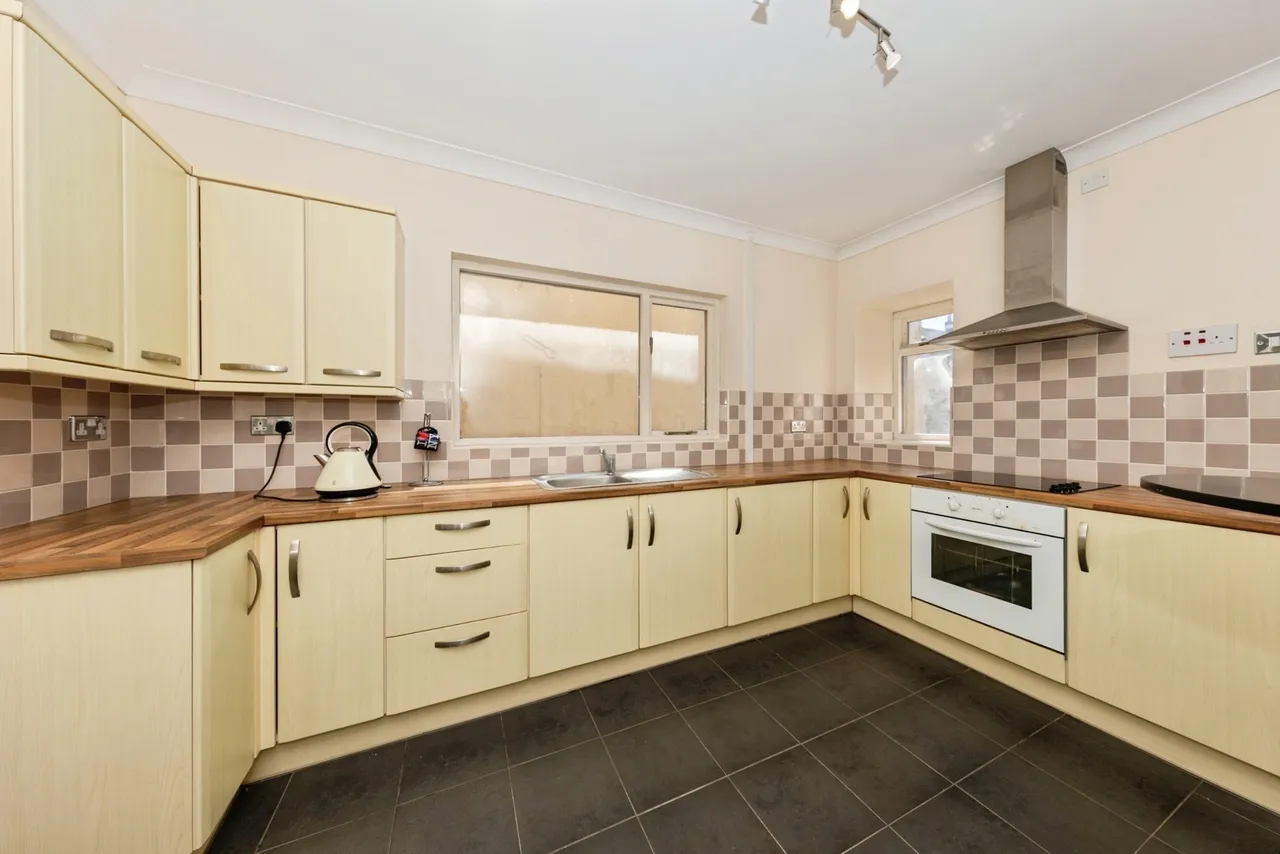 Downing Street, Llanelli, SA15, photo 4