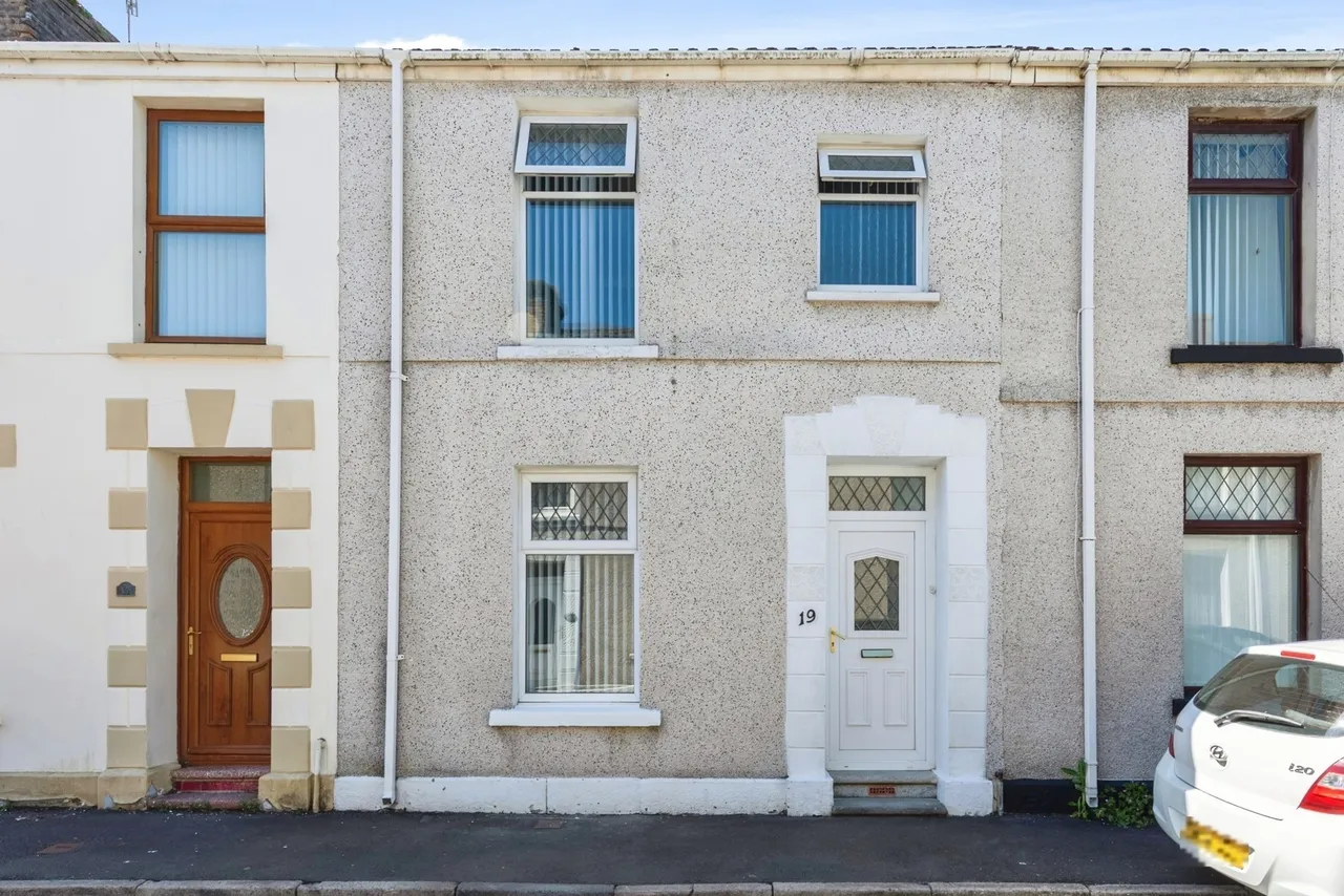3 bed house for sale, Downing Street, Llanelli, SA15