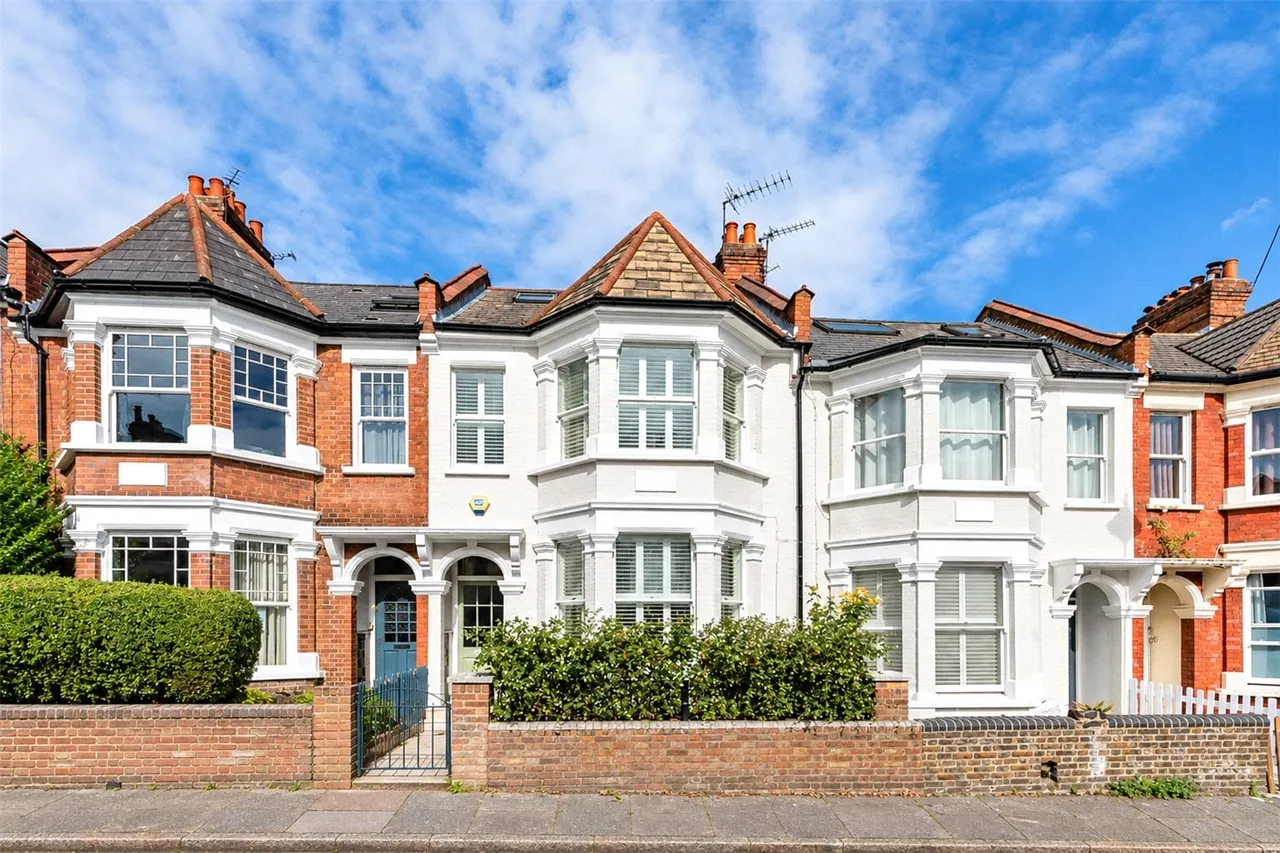 4 bed house for sale, Rathcoole Avenue, London, N8