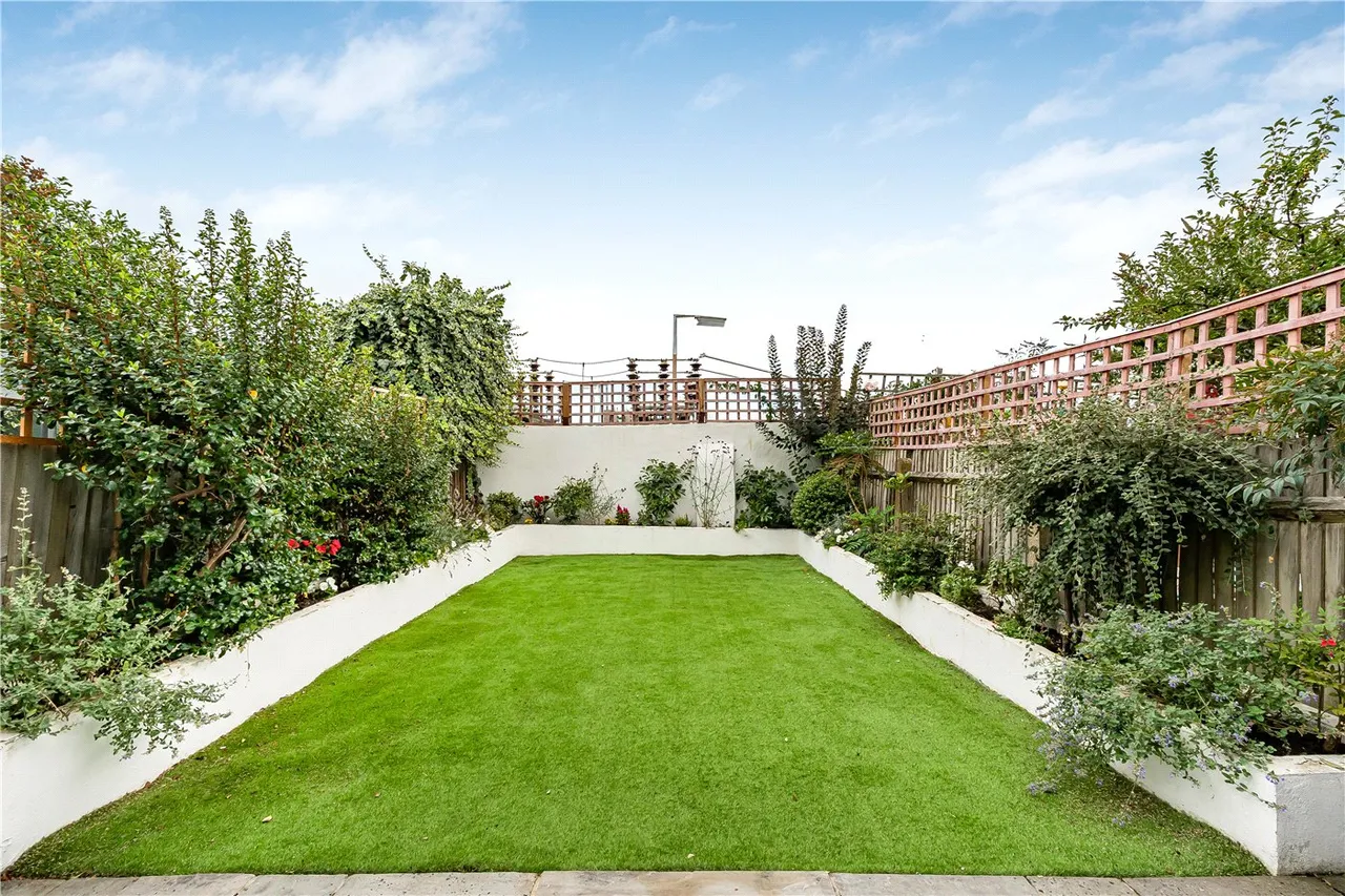 Rathcoole Avenue, London, N8, photo 6