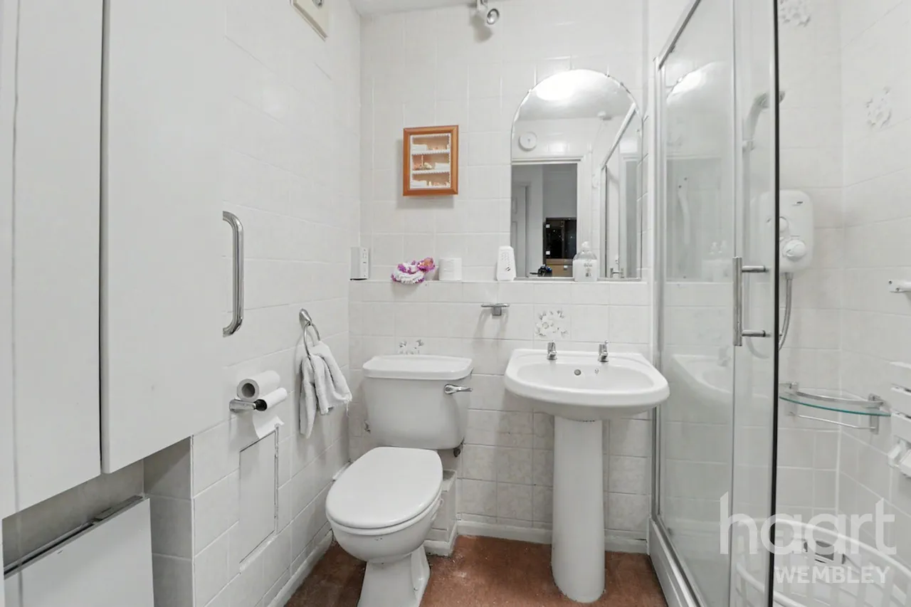 Furzehill Road, Borehamwood, WD6, photo 6