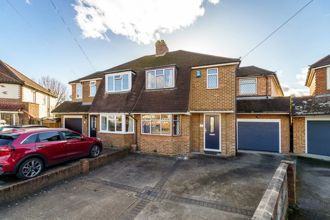 Beechwood Avenue, Staines-upon-Thames, photo 3