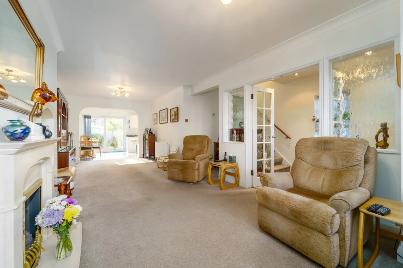 Beechwood Avenue, Staines-upon-Thames, photo 9