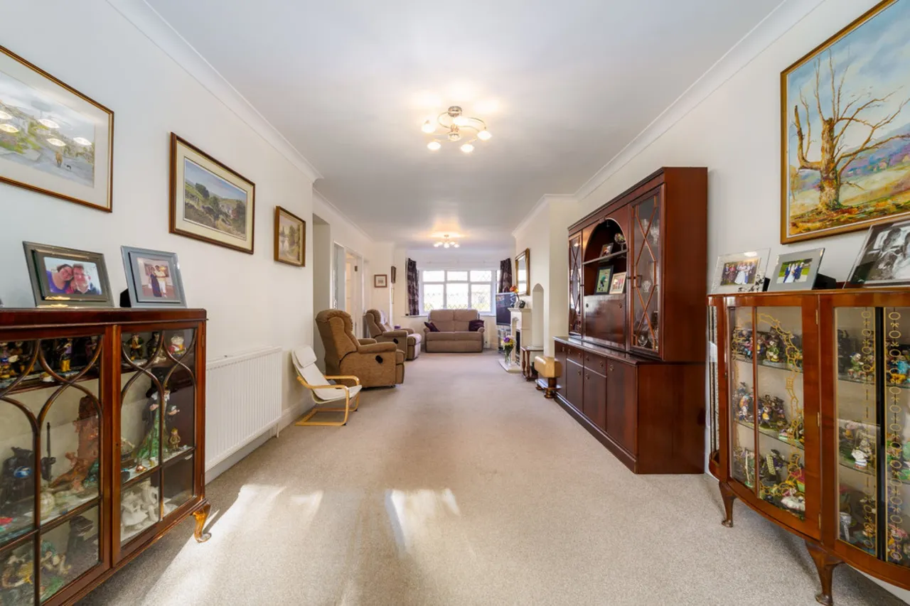 Beechwood Avenue, Staines-upon-Thames, photo 6