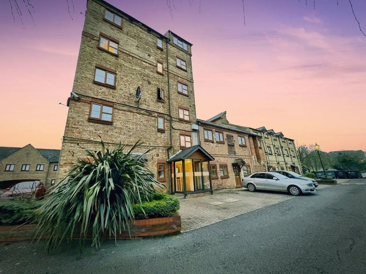 1 bed flat for sale, Great Whyte, Ramsey, PE26