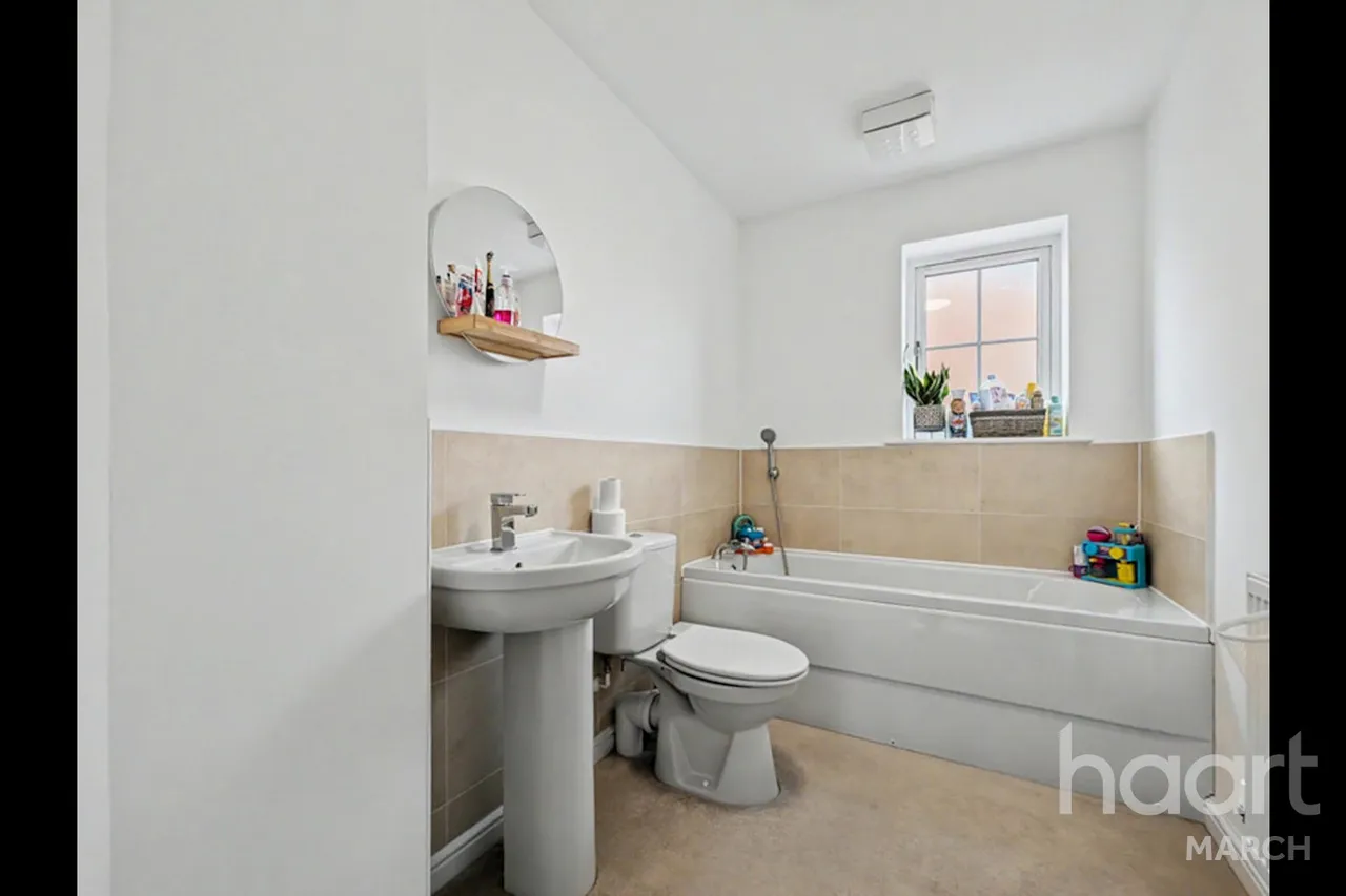 Sunflower Avenue, March, PE15, photo 27