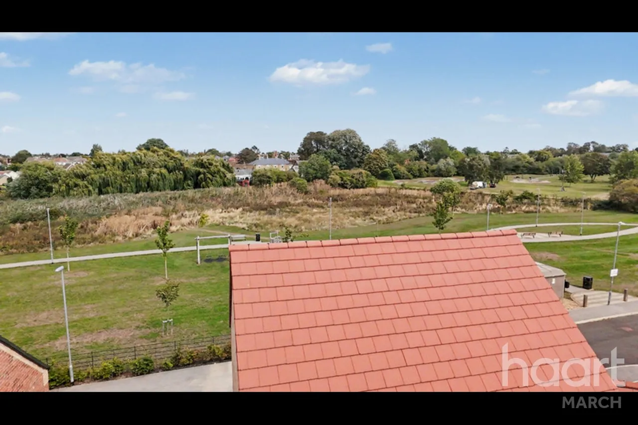 Sunflower Avenue, March, PE15, photo 32