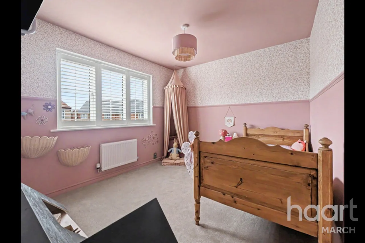 Sunflower Avenue, March, PE15, photo 21