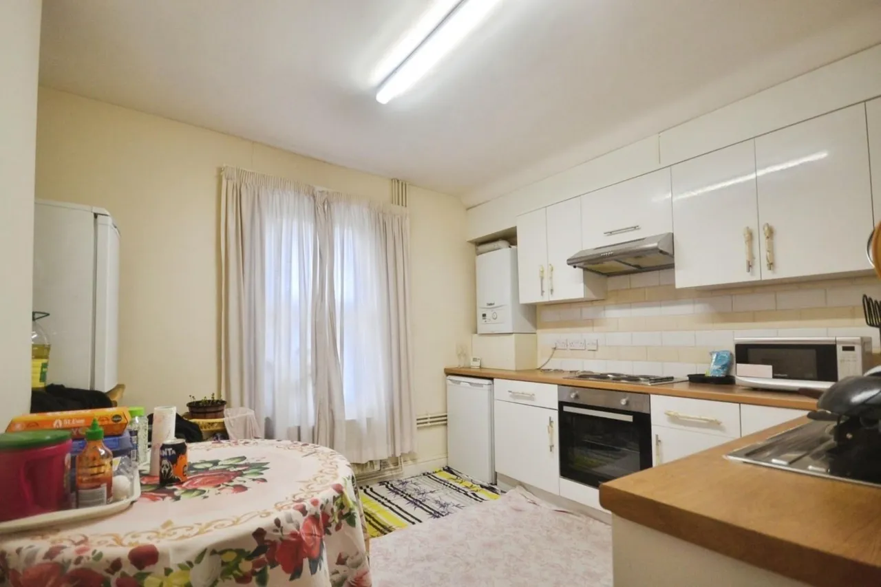 2 bed flat to rent, Oxford Road, Reading, RG30