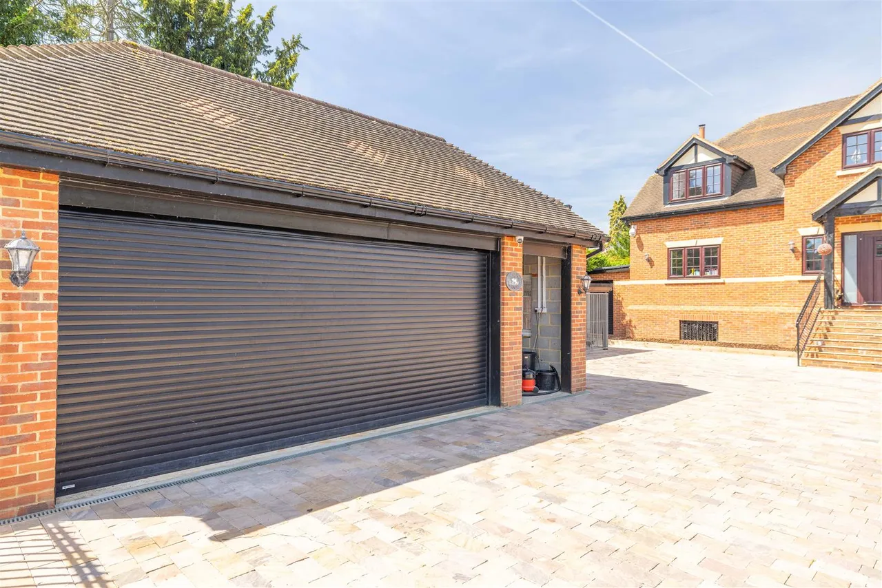The Avenue, Wraysbury, Staines-Upon-Thames, TW19 5EY, photo 37