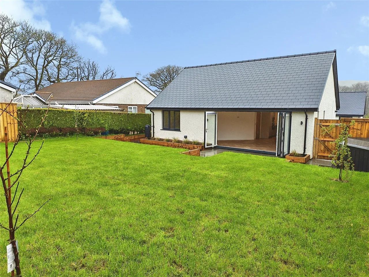 Cwmdulais Cwrt, Seven Sisters, SA10, photo 12