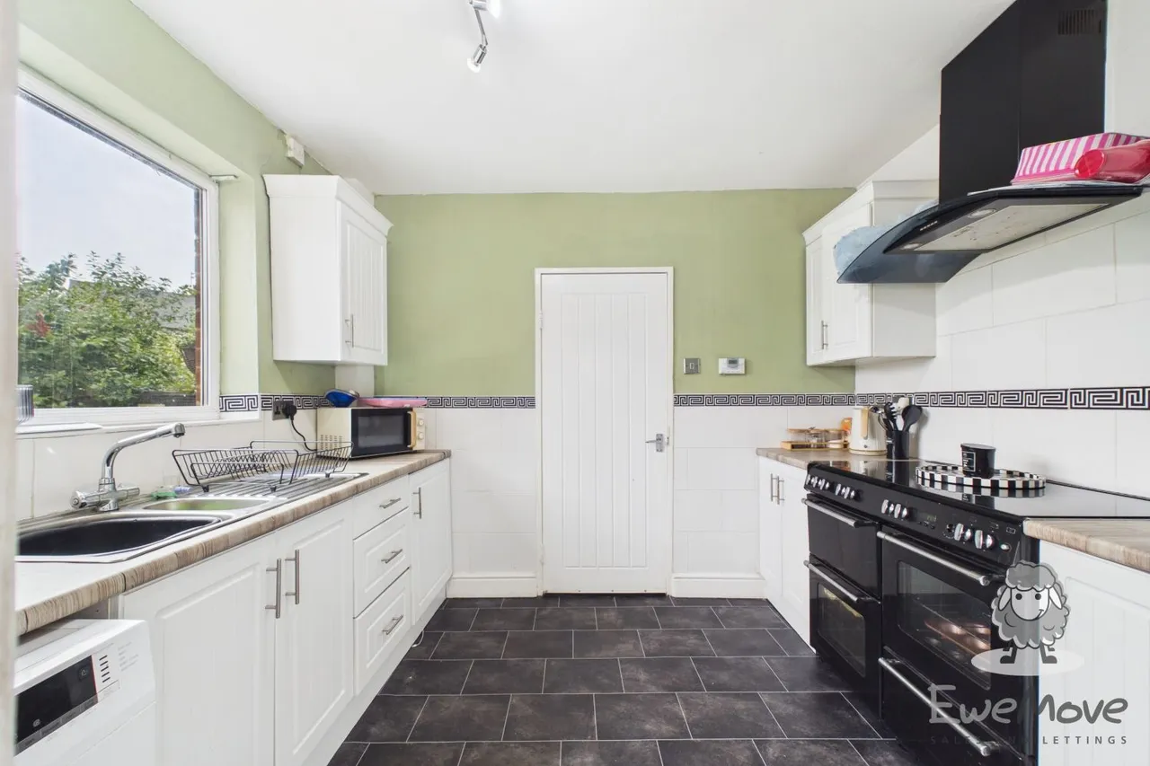 Saunders Avenue, Prescot, L35, photo 6