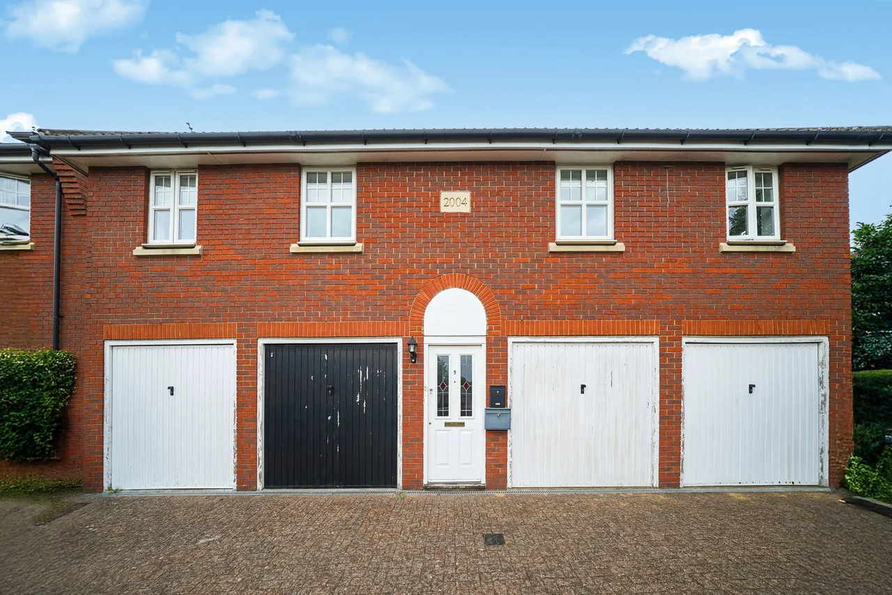 4 bed flat for sale — Arlington Green, Mill Hill East, NW7 1GW