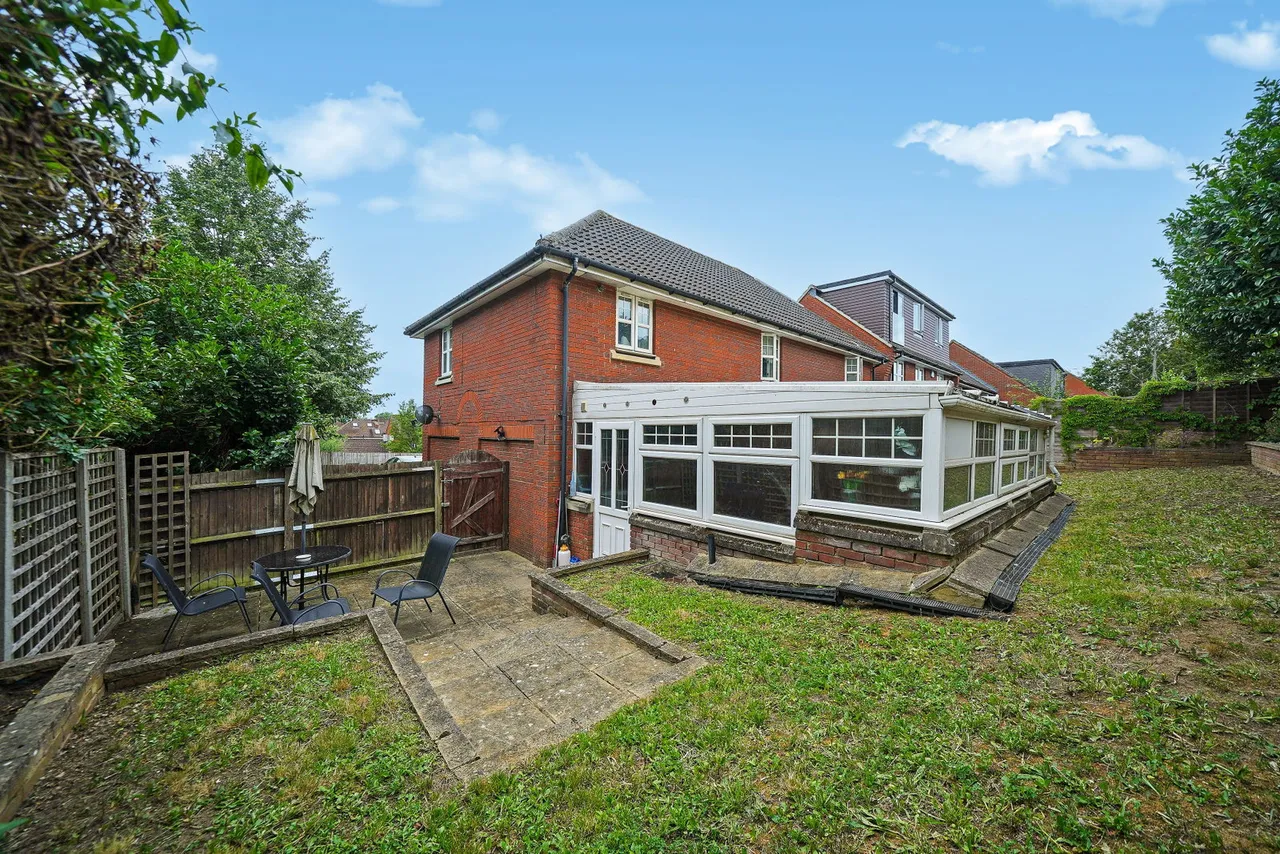 Arlington Green, Mill Hill East, NW7 1GW, photo 8