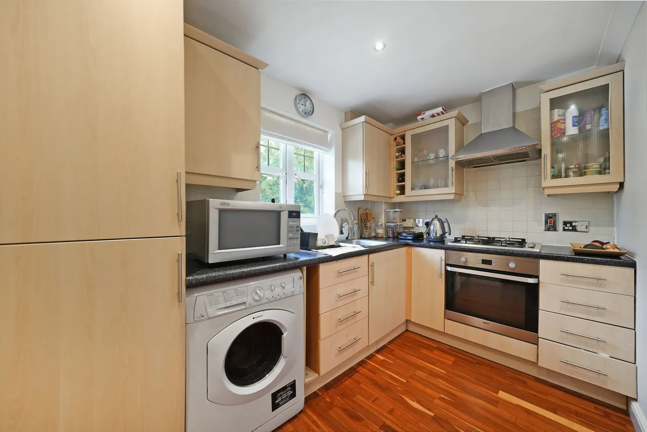 Arlington Green, Mill Hill East, NW7 1GW, photo 7
