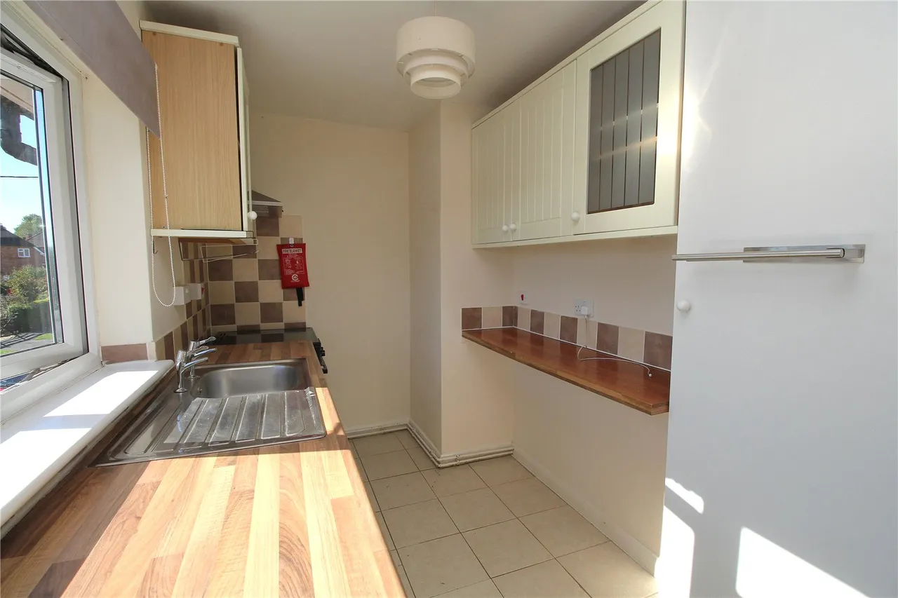 Edward Road, Alton, GU34, photo 3