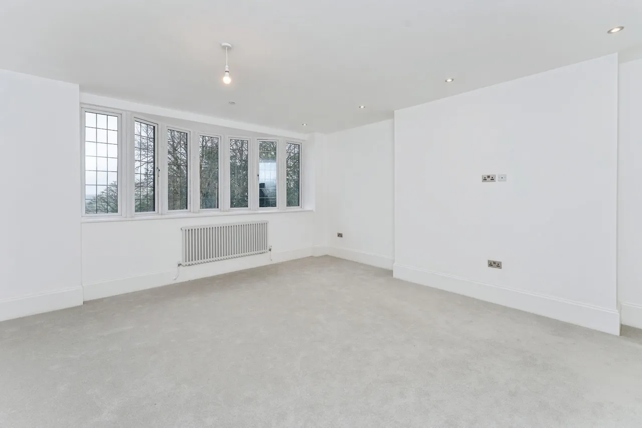 Ferma Lane, Great Barrow, CH3, photo 13