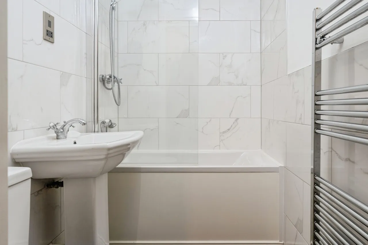 Ferma Lane, Great Barrow, CH3, photo 16