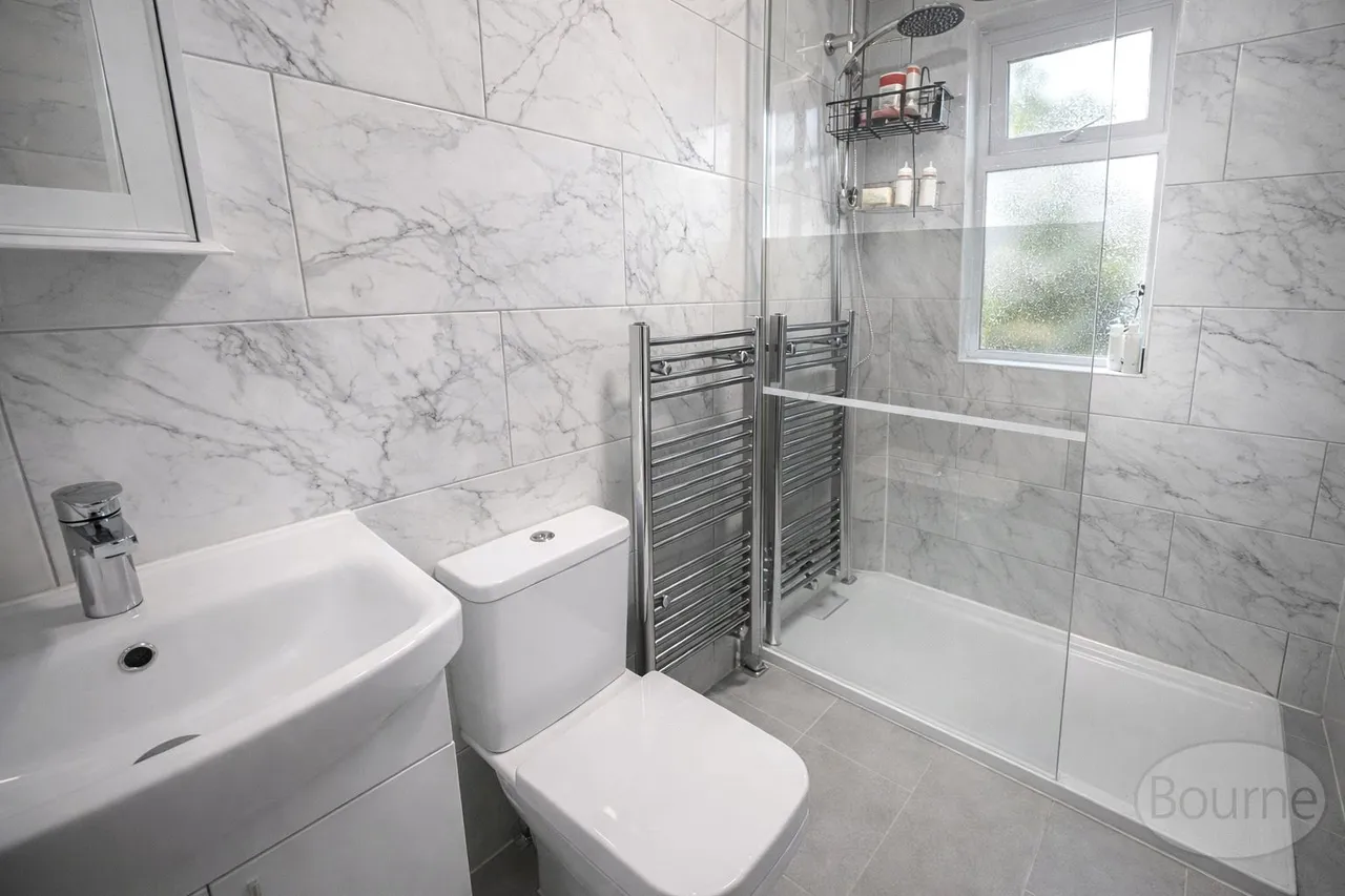 Lyfield, Oxshott, KT22, photo 5