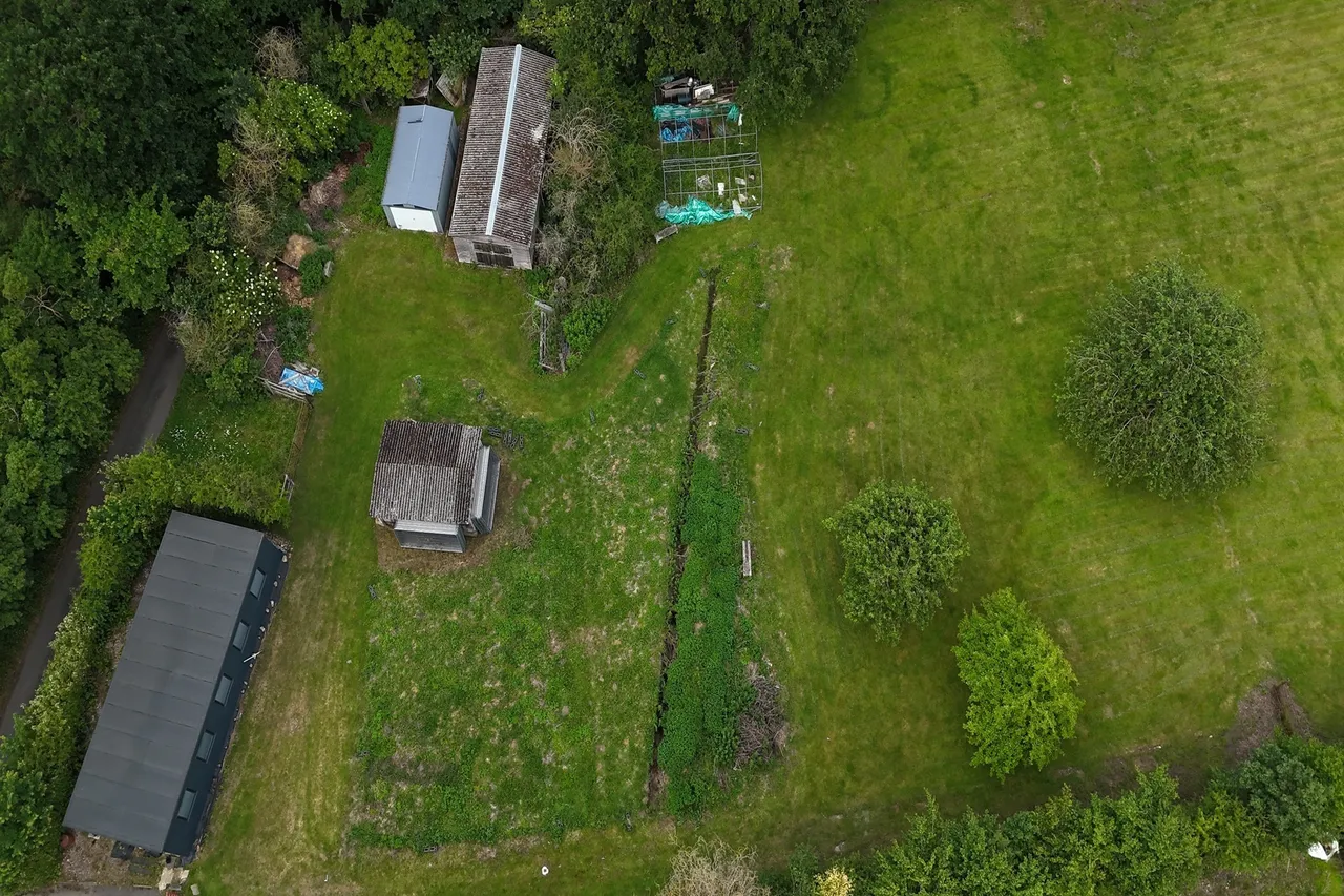 Foxes Lane, North Mymms, AL9, photo 2
