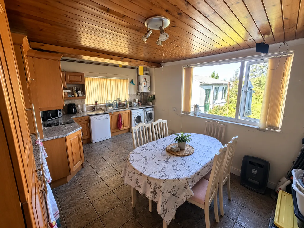 Pontardulais Road, Tycroes, SA18, photo 3