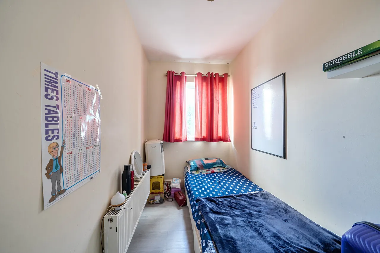 28 Elms Road, Harrow, photo 11