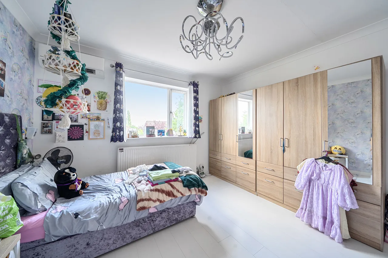 28 Elms Road, Harrow, photo 8