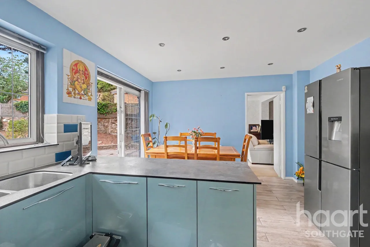 Rowantree Road, Enfield, EN2, photo 5