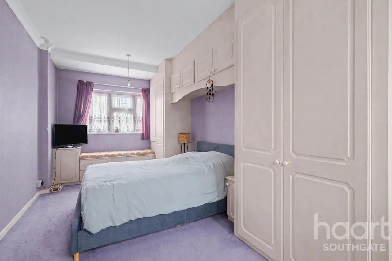 Rowantree Road, Enfield, EN2, photo 25