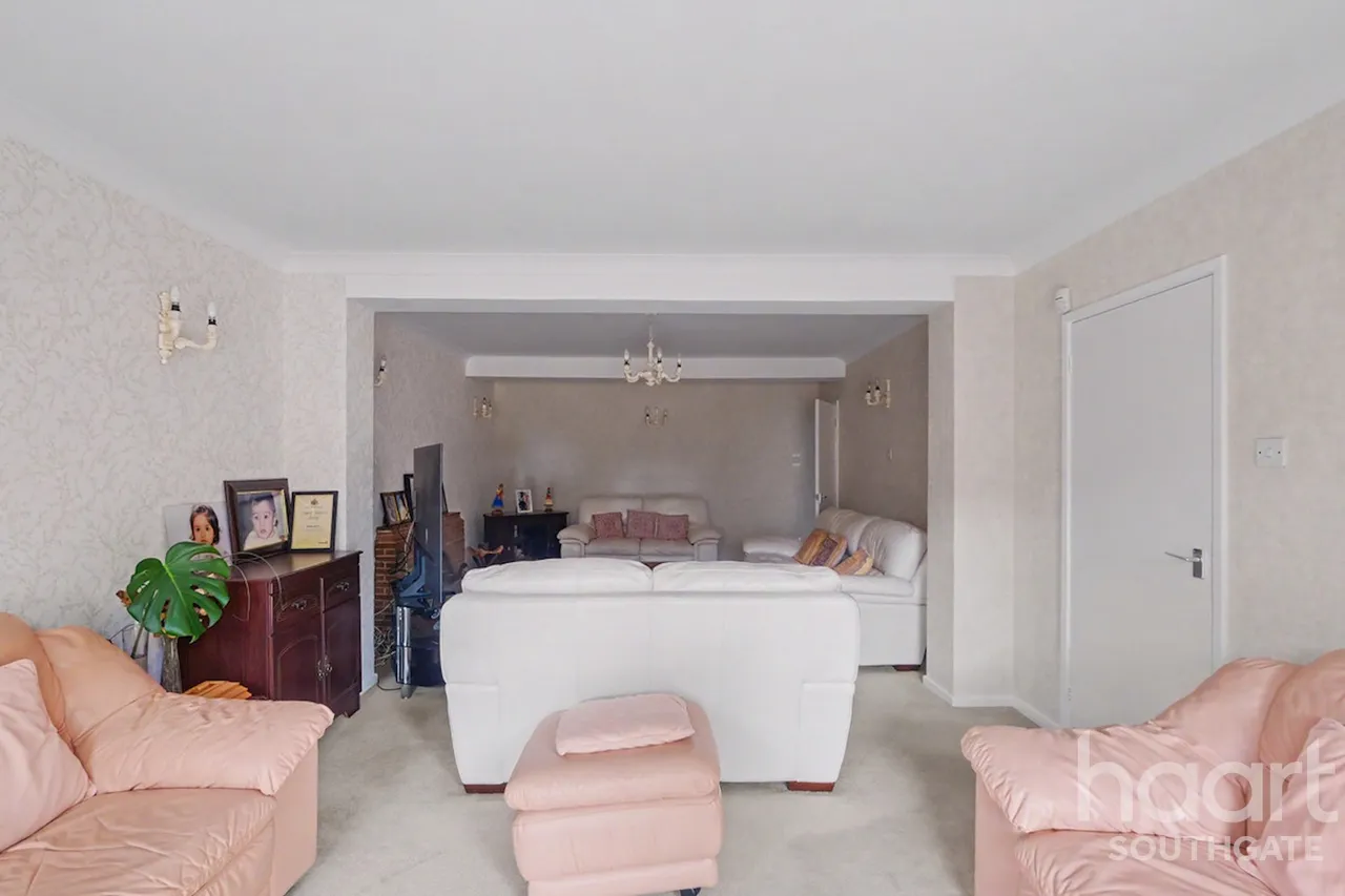 Rowantree Road, Enfield, EN2, photo 9