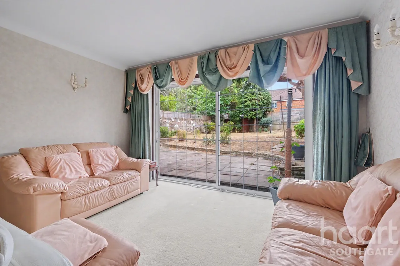 Rowantree Road, Enfield, EN2, photo 3