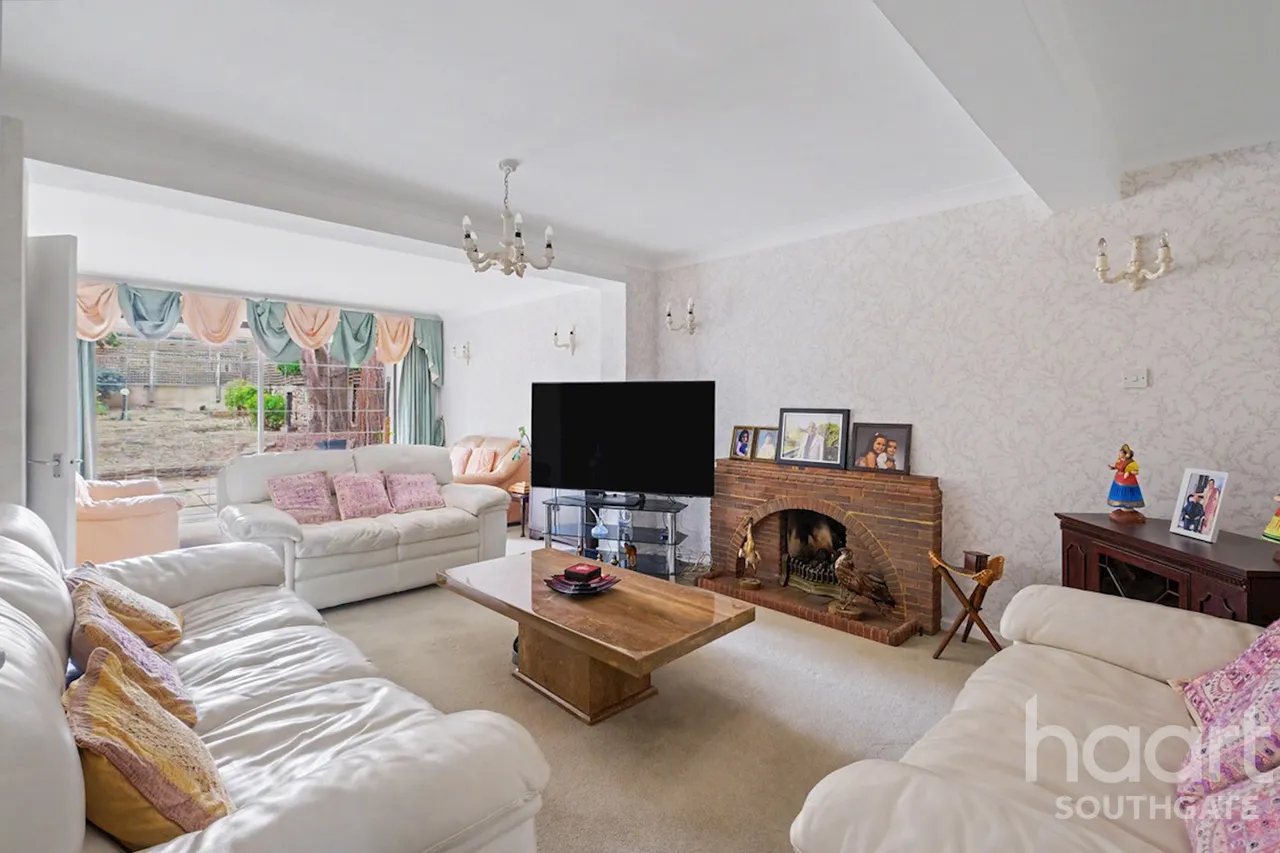Rowantree Road, Enfield, EN2, photo 8