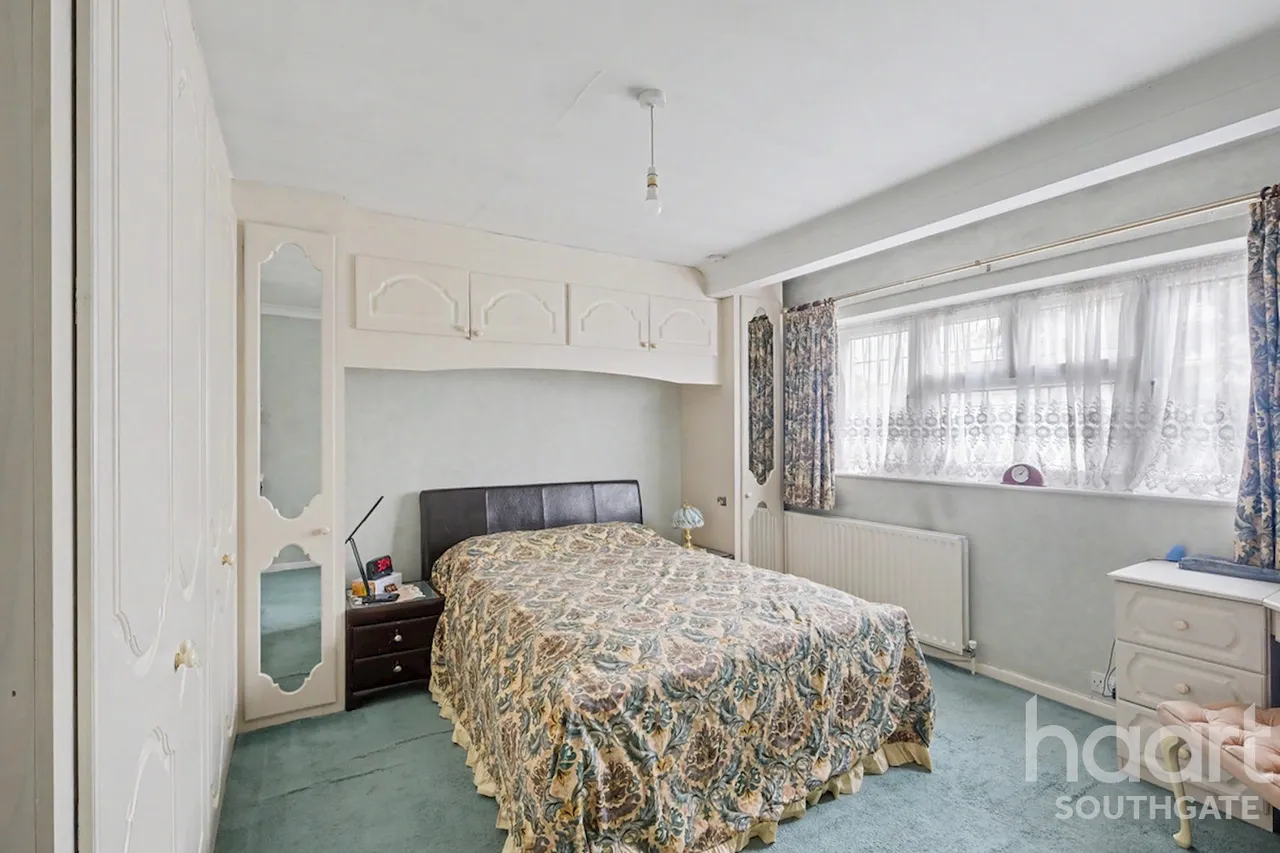 Rowantree Road, Enfield, EN2, photo 30