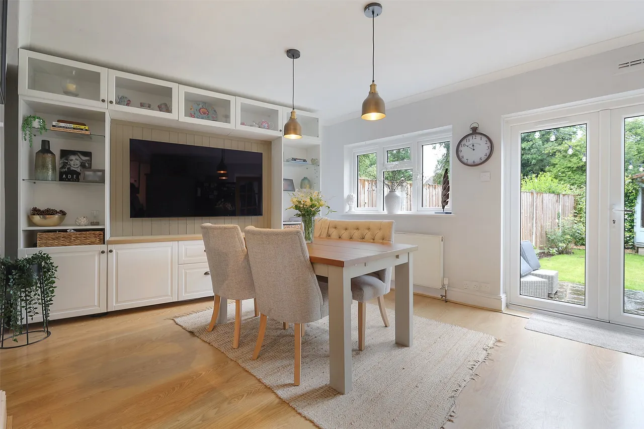 3 bed property for sale, Strood Green, Brockham, RH3