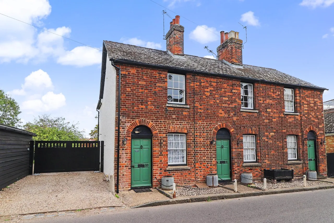 2 bed house for sale, High Street, Walkern, SG2