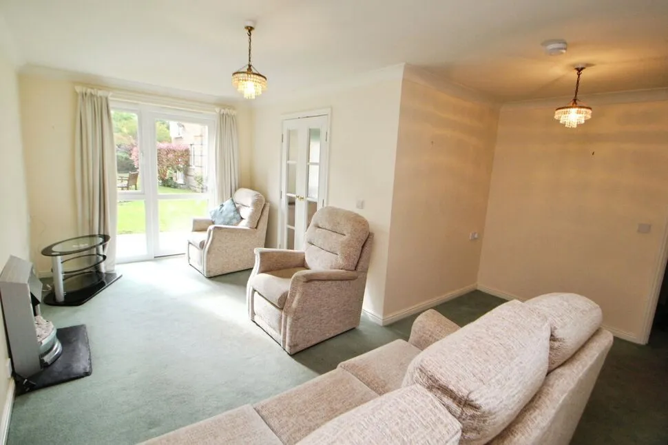 North Road, Glossop, Derbyshire, SK13, photo 4