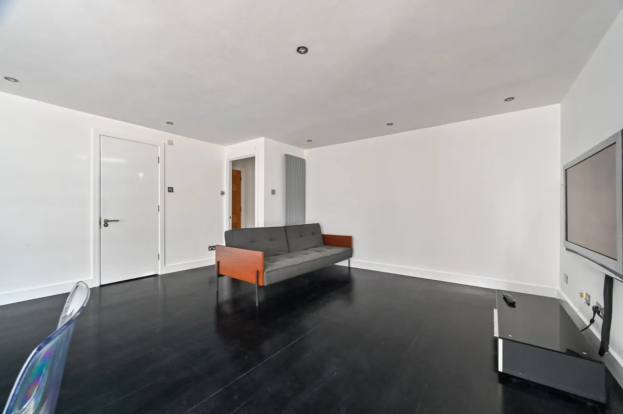 London, E16, photo 16