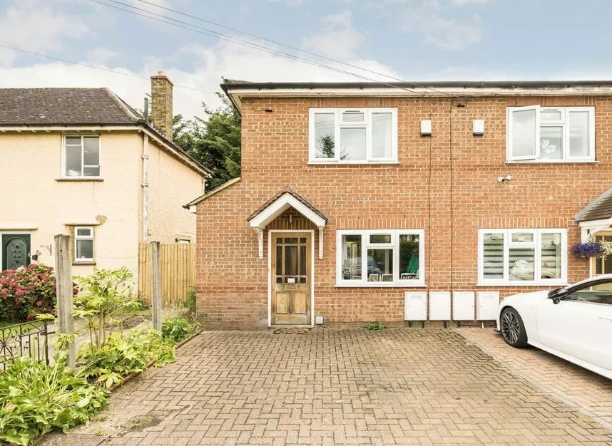 2 bed house to rent — Woodstock Avenue, Isleworth, TW7