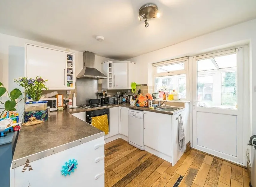 Woodstock Avenue, Isleworth, TW7, photo 3