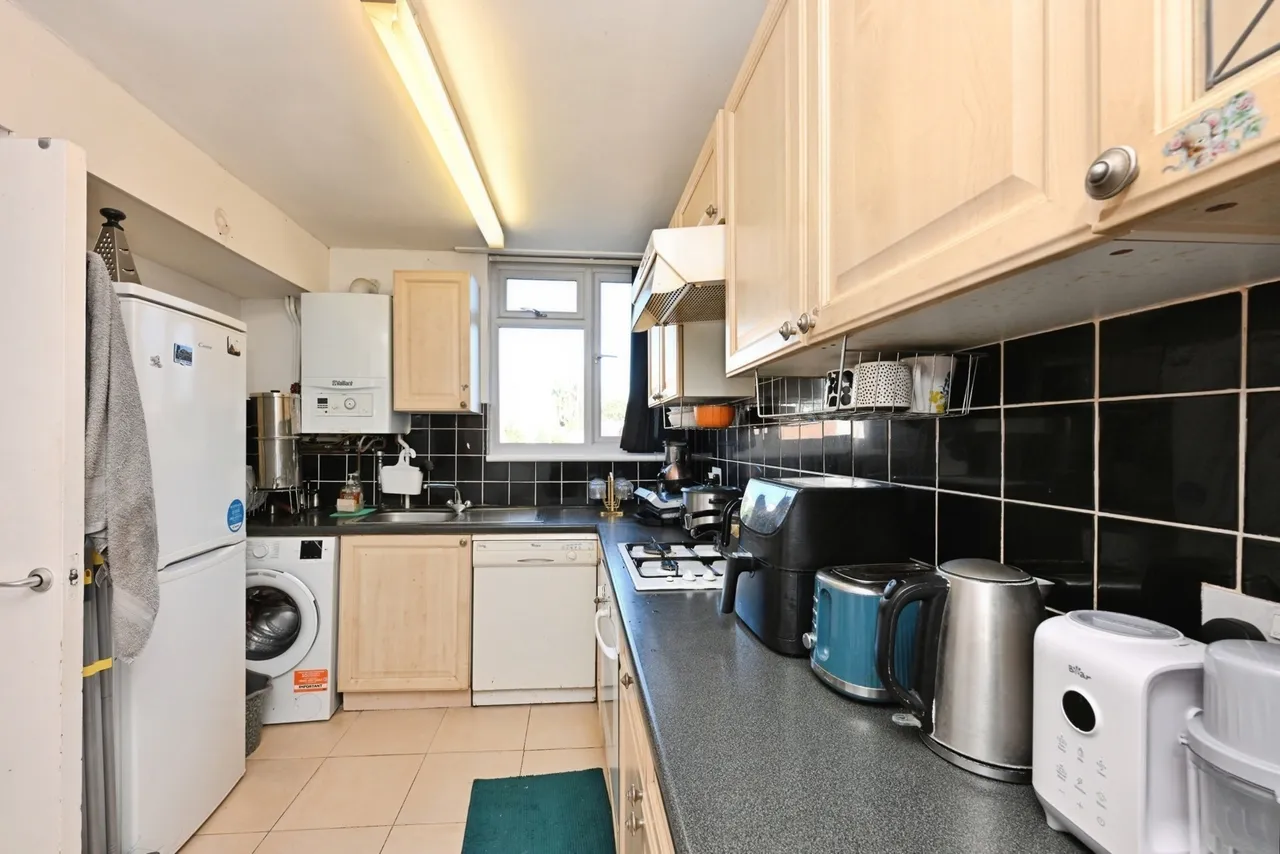 Foremark Close, Ilford, IG6, photo 5