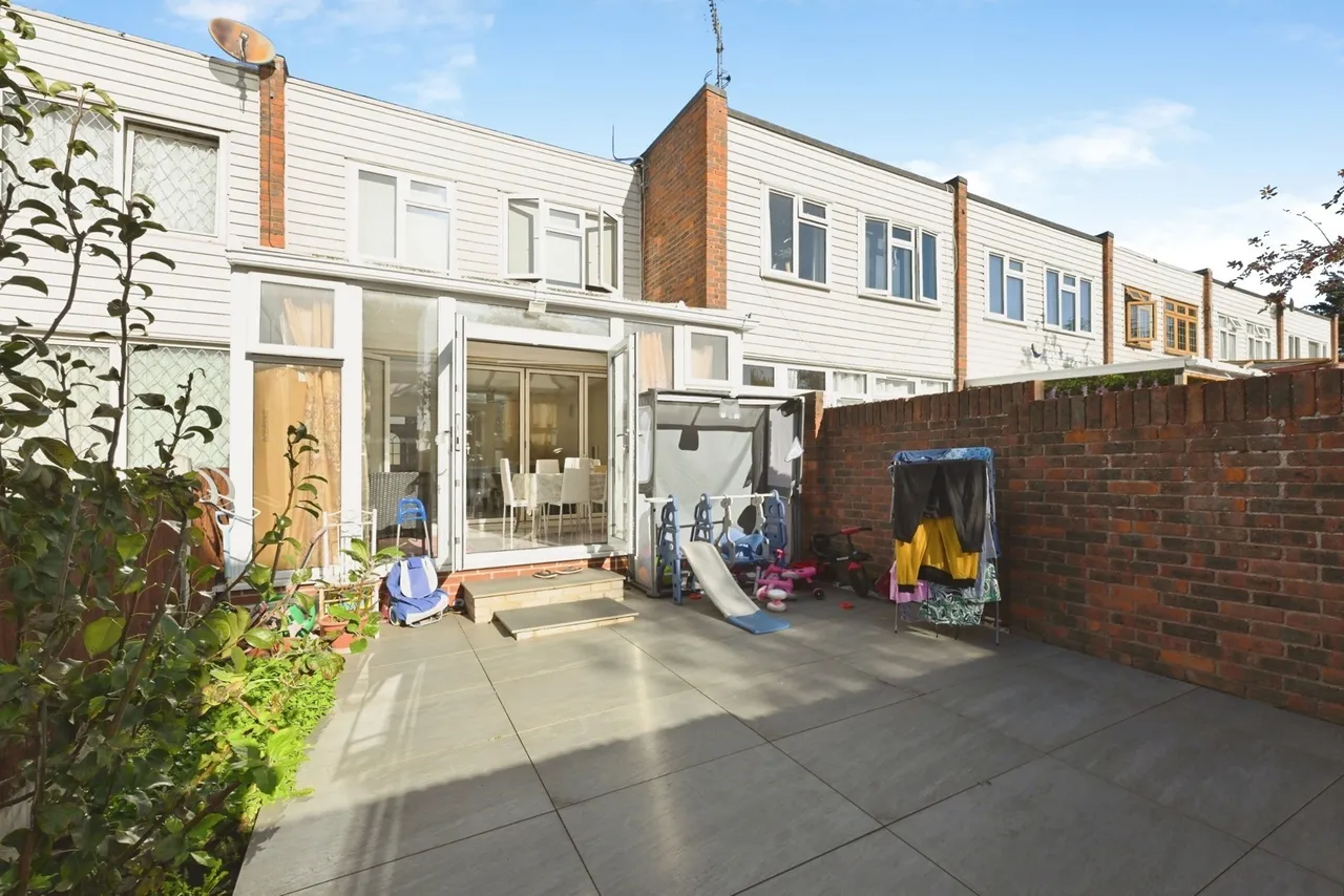 Foremark Close, Ilford, IG6, photo 8