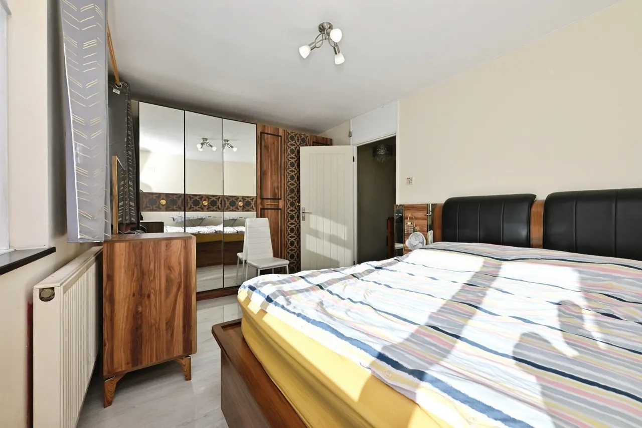 Foremark Close, Ilford, IG6, photo 10