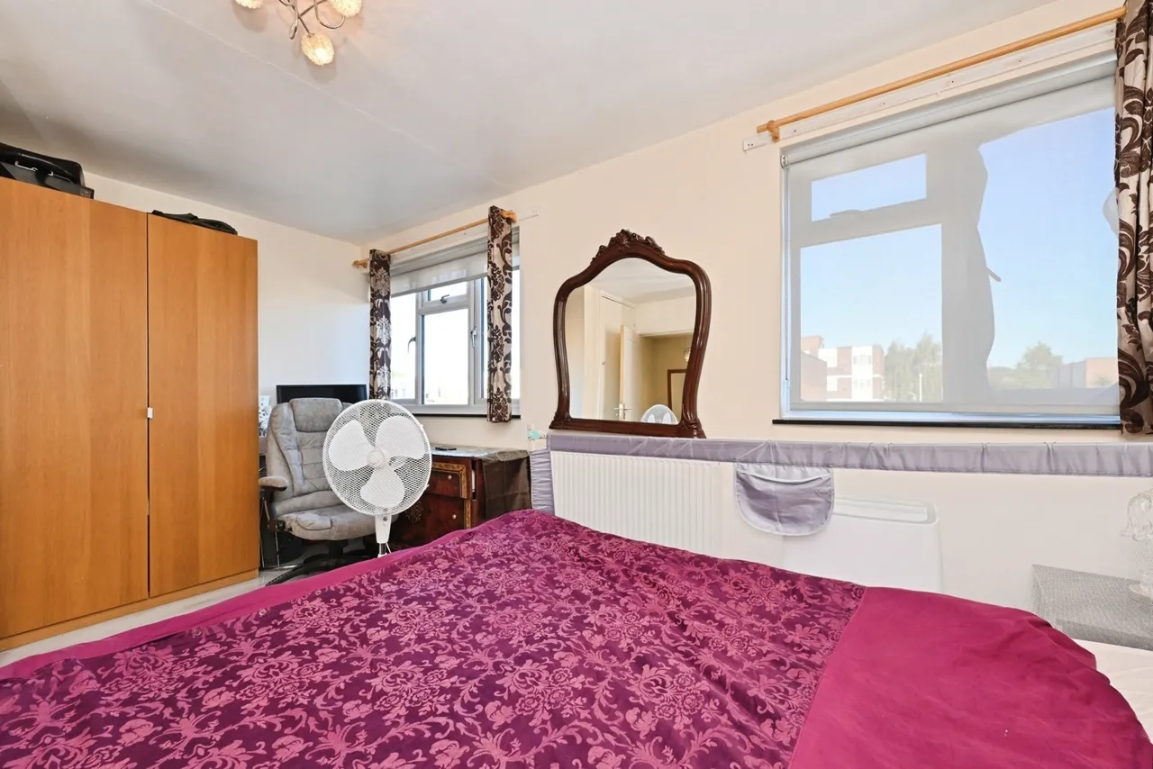 Foremark Close, Ilford, IG6, photo 12