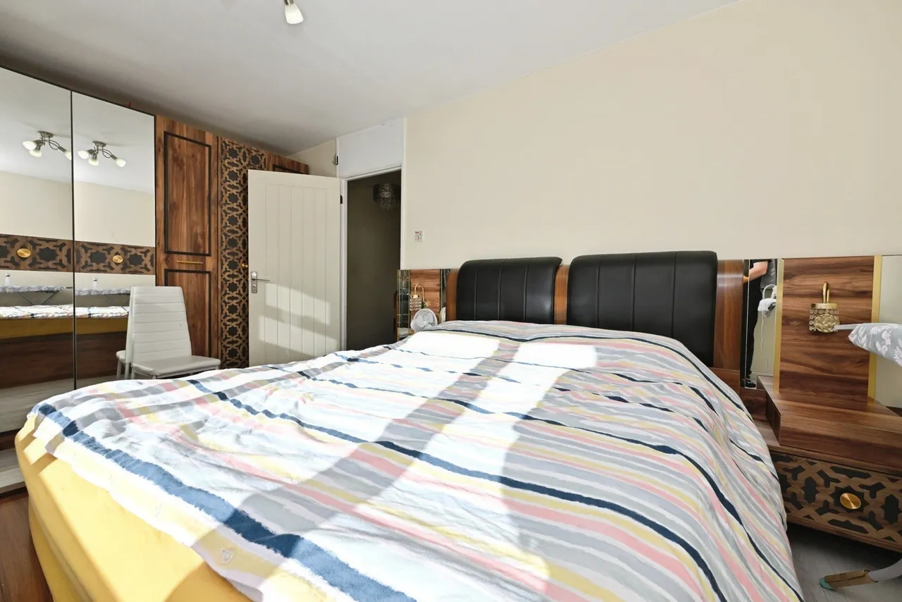 Foremark Close, Ilford, IG6, photo 9