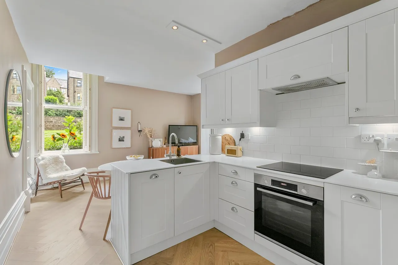 Queens Road, Ilkley, LS29, photo 4