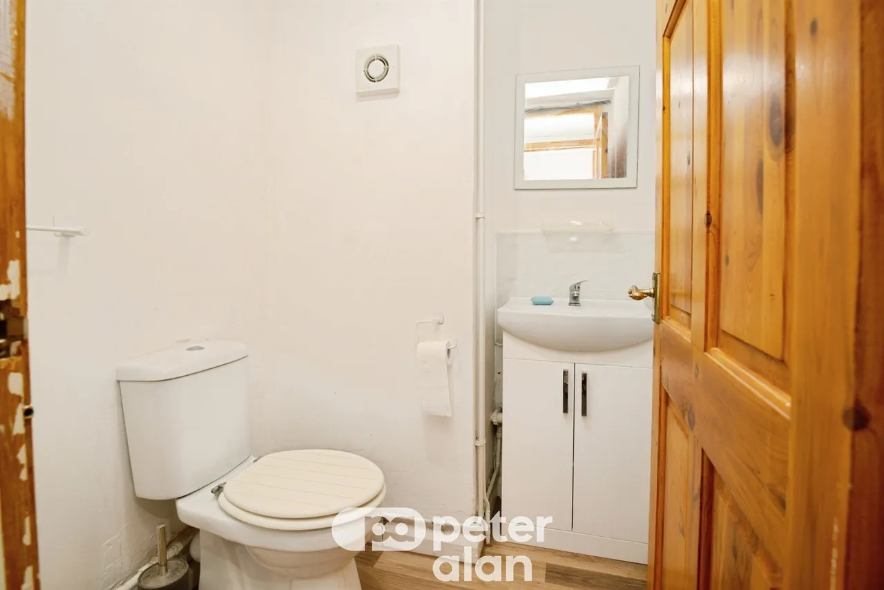 Afon Court Pontypool, NP4, photo 18